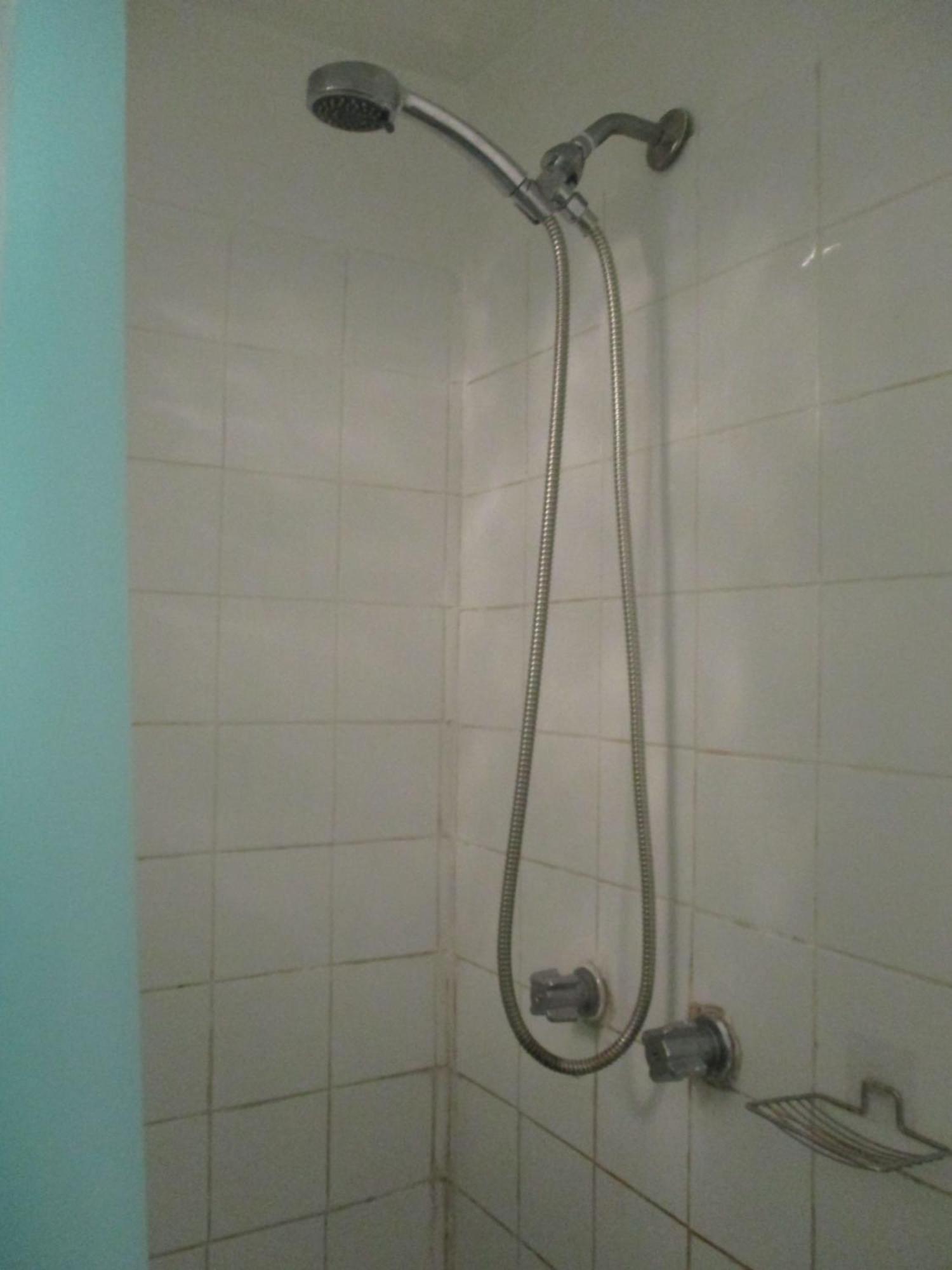 High Park Single Room With Personal Washroom And Kitchen Toronto Exterior foto